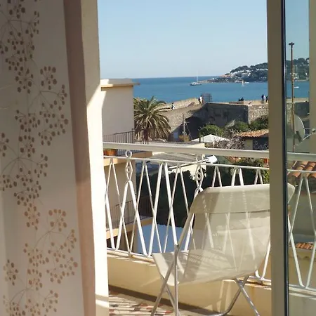 شقة Sunny Cap View Terrace With Sea Views And Aircon