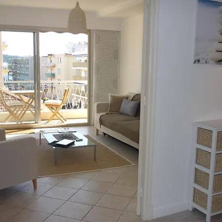 Sunny Cap View Terrace With Sea Views And Aircon * 昂蒂布
