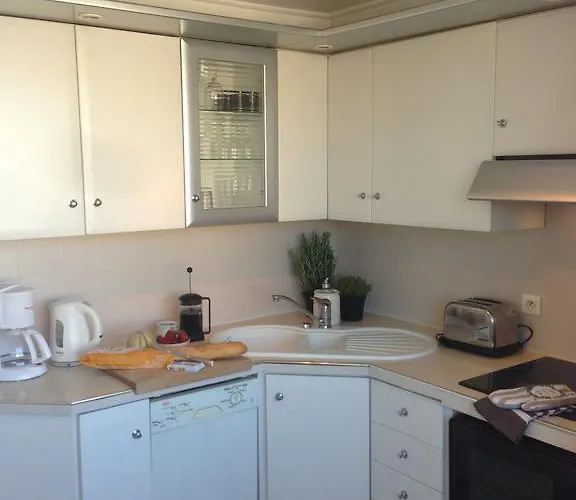 Sunny Cap View Terrace With Sea Views And Aircon