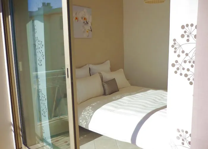 Sunny Cap View Terrace With Sea Views And Aircon