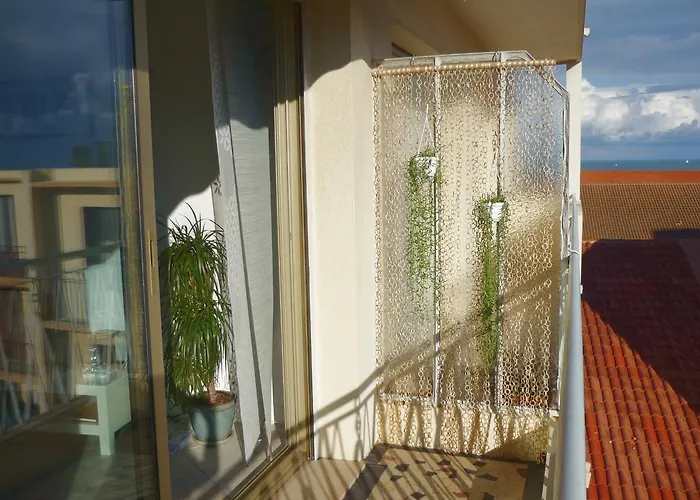 Sunny Cap View Terrace With Sea Views And Aircon *