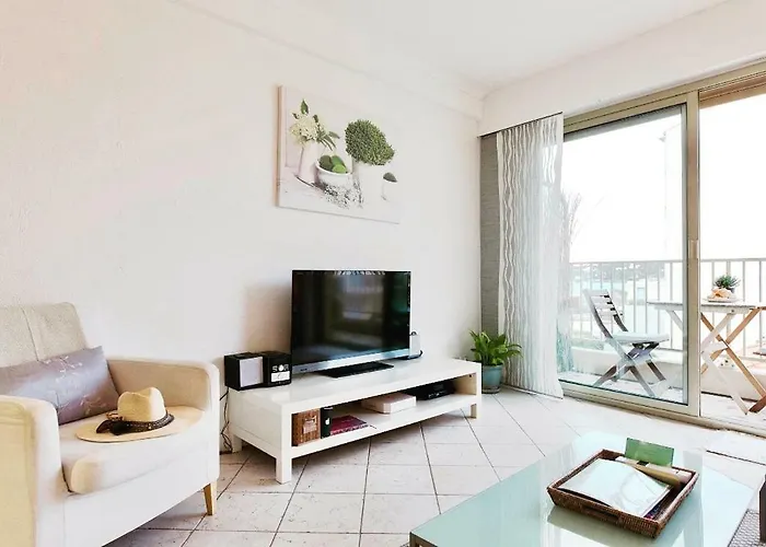 Sunny Cap View Terrace With Sea Views And Aircon 公寓