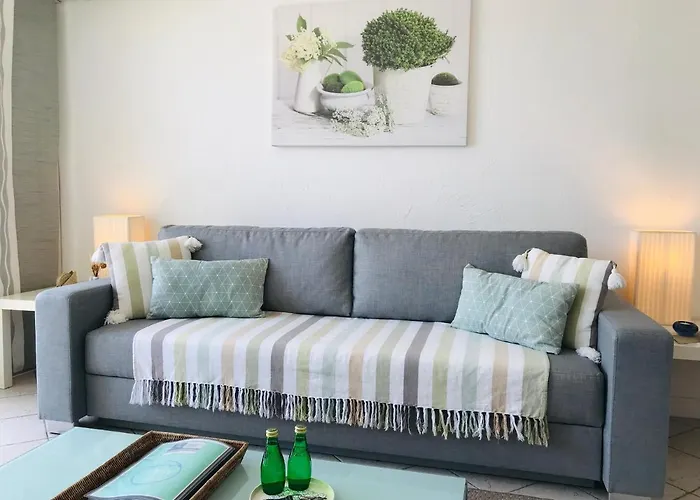 Sunny Cap View Terrace With Sea Views And Aircon Antibes